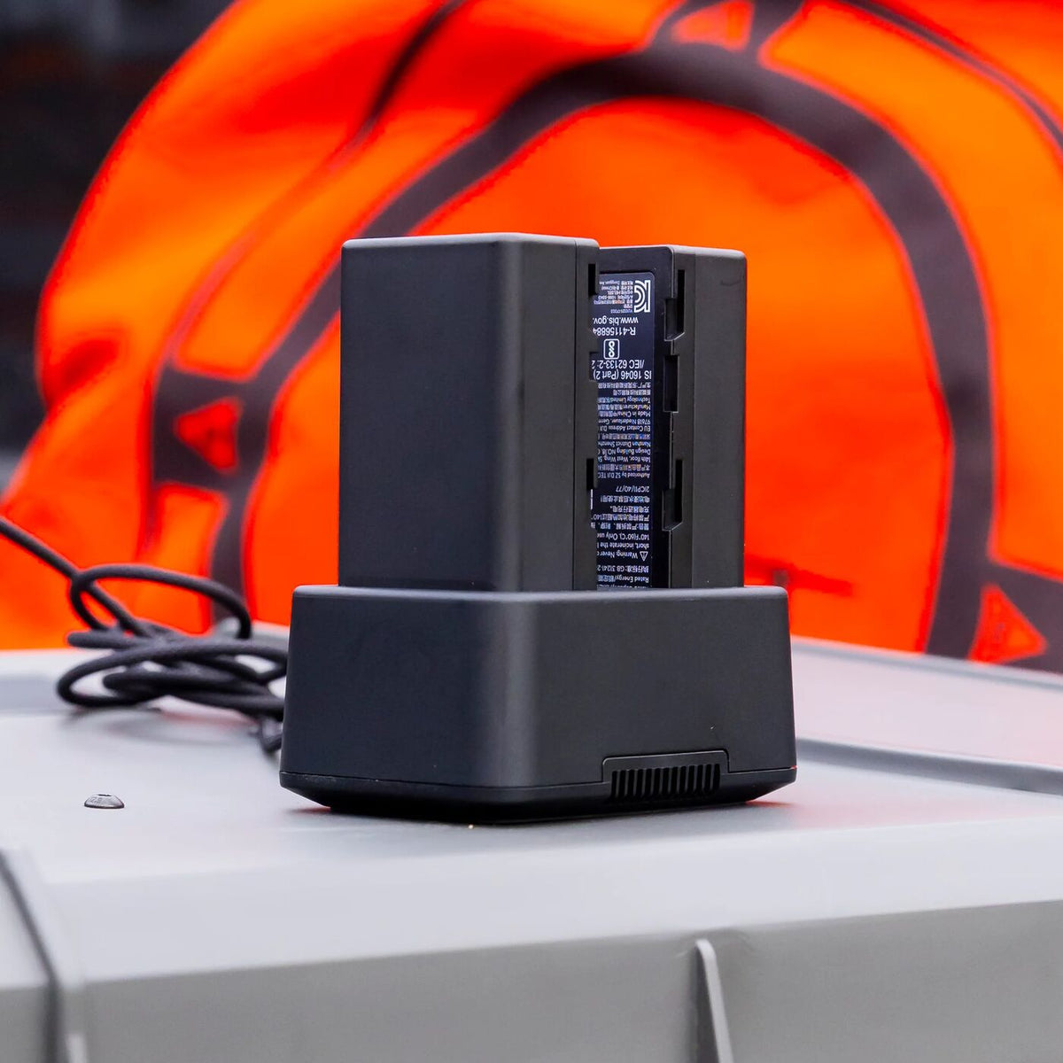 Battery Charging Hub for WB37 Batteries